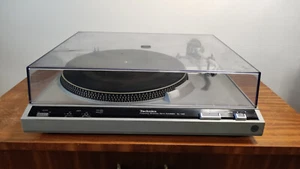 Technics SL-220 turntable record player only plays 33.3 speed spares/repairs - Picture 1 of 18