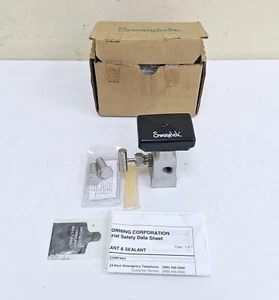 Colector de instrumentos Swagelok SS-V2BF8-FL de acero inoxidable de 3 válvulas - Imagen 1 de 15