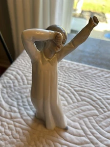 Zaphir Lladro Sleepy and Yawning Young Girl 8” Porcelain Figurine Spain - Picture 1 of 5