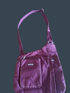 Travelon leichte Nylon Umhängetasche mit mehreren Fächern verstellbarer Riemen burgund - Bild 1 von 8