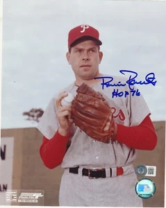 ROBIN ROBERTS Signed Philadelphia PHILLIES 8x10 PHOTO Beckett (BAS) w/ HOF insc - Picture 1 of 2