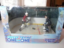 1998 STARTING LINEUP Freeze Frame One On One MARK MESSIER / SANDIS OZOLINESH