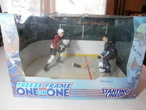 1998 STARTING LINEUP Freeze Frame One On One MARK MESSIER / SANDIS OZOLINESH - Picture 1 of 4