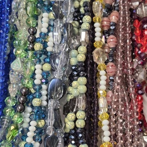 Lote de 9 cuentas facetadas para hacer joyas hebras de vidrio de cristal estilo austriaco - Imagen 1 de 17