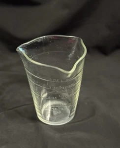 Vtg Federal Glass Beaker Measuring Cup Three Spout One Cup 8 Oz Lab Apothocary - Picture 1 of 4