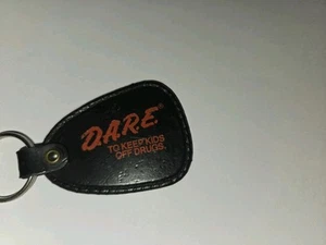 Vintage D.A.R.E. To Keep Kids Off Drugs Keychain Dare Black Plastic 80's 1980s - Picture 1 of 4