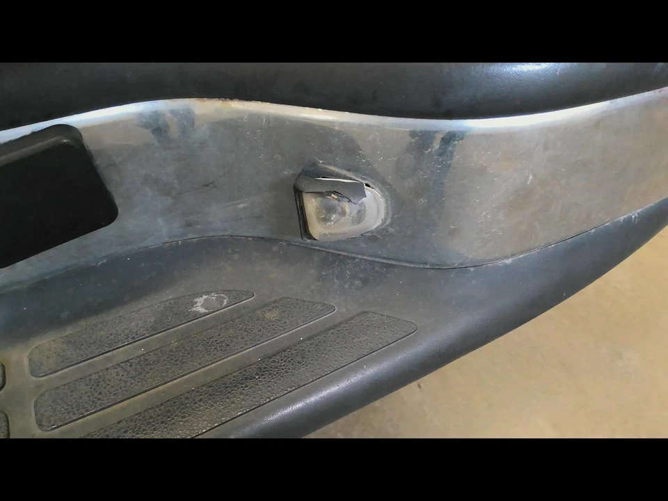 Used Rear Bumper Assembly Rear fits: 2006 Chevrolet Silverado 1500 pickup step b Foto 1 de 4