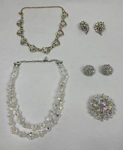 5 Stück Menge Vintage Kostüm Schmuck. Halskette, Ohrringe & Brosche - Bild 1 von 6