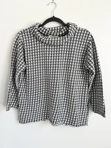 NWT! Margaret Winters Size M • Black White Check Modernist Artsy Sweater - Picture 1 of 4
