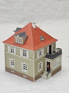 KIBRI B-8204 H0 WOHNHAUS/ VILLA fertig gebaut SAMMLER VINTAGE  MODELLBAHN - Bild 1 von 7