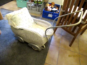 Echtkorb Puppenwagen 30er J. - Bild 1 von 8