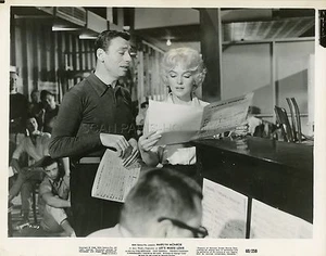 MARILYN MONROE YVES MONTAND LET'S MAKE LOVE 1960 VINTAGE PHOTO ORIGINAL - Foto 1 di 1