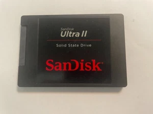 SanDisk SSD 960GB Laptop SATA Hard Drive 2.5" SDSSDHII - Picture 1 of 2