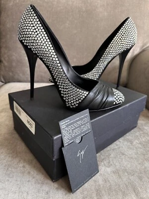 NUEVO: EE. UU. 8 bombas Giuseppe Zanotti con cristales de Swarovski Foto 1 de 4