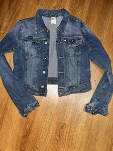 Girl’s H&M Blue Denim Distressed Denim Jean Jacket Size 10 - Picture 1 of 8