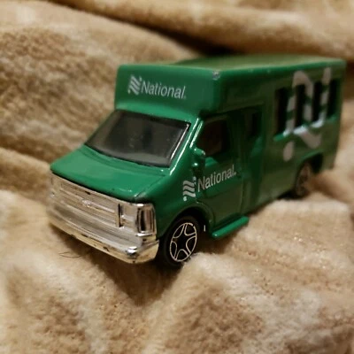 1999 年火柴盒 MB372 雪佛兰运输巴士 - 国家班车绿色快速发货 — 第 1/4 张图片