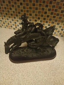 THE JUMP MID AIR PFERDERENNEN MÄNNLICHER UND WEIBLICHER JOCKEY SEHR DETAILLIERTE STATUE - Bild 1 von 5