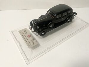 1/43 110107 DIP Models 1941 ZIS-101A Moscow Limousine black