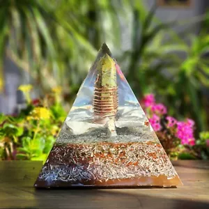 The Serenity Summit, handgefertigte XXL-Orgonitpyramide. 7-3/8"" Basis und 9"" Höhe - Bild 1 von 9