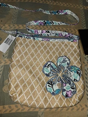 NUEVA Bandolera Vera Bradley Playa Penelope’s Garden Tejida Púrpura Floral Foto 1 de 4