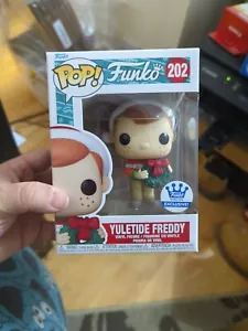 Funko POP 202 Yuletide Freddy Exclusive - Picture 1 of 1