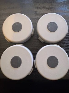 NINTENDO WII FIT BALANCE BOARD FEET RISER STAND CARPET SET OF 4 OEM RVL-025 - Bild 1 von 1