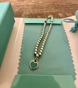 Authentisches Tiffany und Co Armband mit Herz Charm Box Etui & Poliertuch - Bild 1 von 6