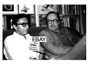 FORREST J ACKERMAN & JAMES WARREN 1973 8X10 PHOTO #3 FAMOUS MONSTERS OF FILMLAND - Picture 1 of 1