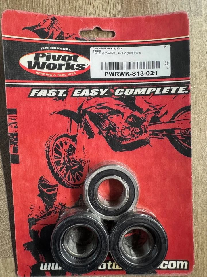 PIVOT WORKS REPLACEMENT WHEEL BEARING/SEAL KIT REAR Suzuki PWRWK-S13-021 - Image 1 of 1