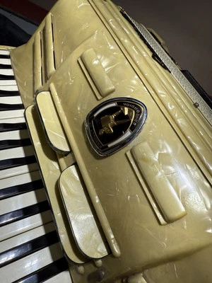 Белый жемчуг Crucianelli Pancordian чехол для переноски сделано в Италии - Изображение 1 из 4