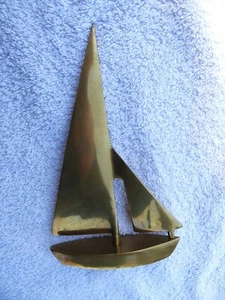 Velero MCM vintage de latón macizo 8 x 5 - Imagen 1 de 5