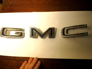 Original used 1968 1969 1970 1971 1972 GMC Truck Hood metal badge - GMC letters - Picture 1 of 7