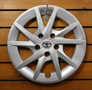 ONE Silver  2012-2018 Wheel Cover FITS Toyota Prius V Wagon # 61165 16" Hubcap - Picture 1 of 3