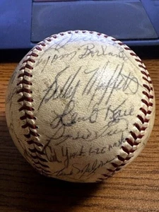 VINTAGE 1961 RED SOX TEAM 3 SIGNED AUTOGRAPHED BASEBALL! RARE ROOKIE YASTRZEMSKI - Picture 1 of 6