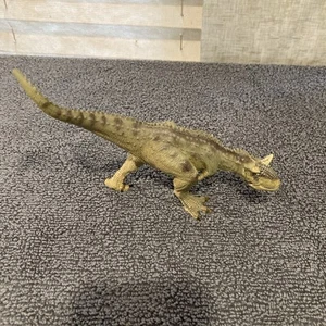 2013 Papo Carnotaurus Realistic Dinosaur Action Figurine Moveable Jaw 7" Long - Picture 1 of 3