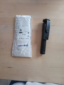 Perche Selfie Stick Bluetooth Trépied Extensible + Télécommande Pour Téléphone - Photo 1 sur 5