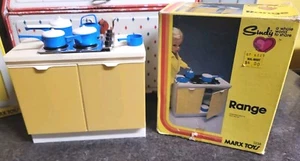 1978 Sindy Range Oven Complete In Box With All Pots & Pans NICE COND Marx Toys - Picture 1 of 9