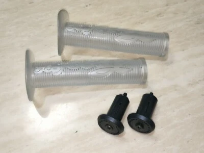 Odyssey Gedda Grip mid school BMX bicycle grips 134mm with Original End Plug - Image 1 of 4