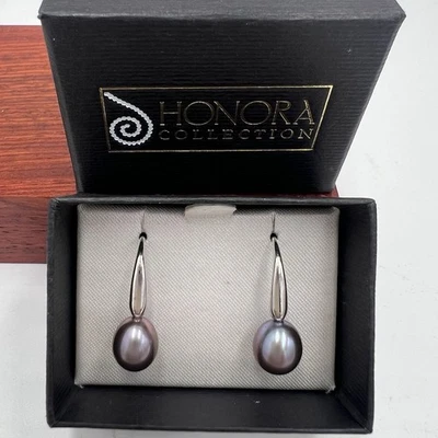 Pendientes de perlas Honora de plata de ley gris-púrpura-azul alambre colgante caja moderna Foto 1 de 4