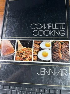Jenn-Air Complete Cooking 1983  HC 192 pgs Cy DeCosse VTG - Imagen 1 de 2