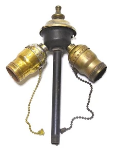 LAMPADA VINTAGE OTTONE DOPPIO GRAPPOLO ESTRAZIONE CATENA PRESE - Foto 1 di 9
