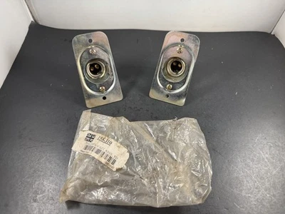 Nuevo par de enchufes de luz trasera MG TD, Morris Minor, Triumph TR2  Foto 1 de 4