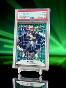 2021 Mac Jones RC Refractor /25 PSA 10 Panini Phoenix Lazer Parallel POP 2 - Foto 1 di 2