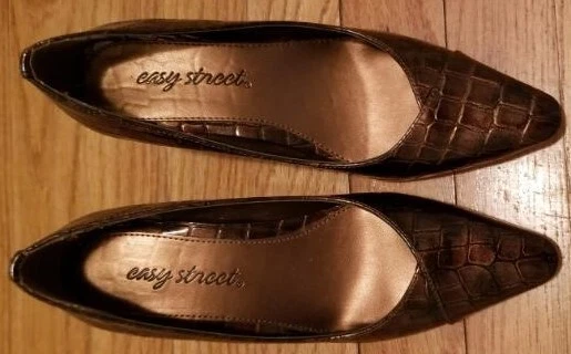 Sapatos femininos Easy Street de salto agulha de chiffon biqueira pontiaguda, tamanho 5 - Imagem 1 de 1