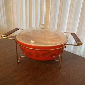 Vintage Christmas 1960 PYREX Promo Golden Leaf 404 Casserole 4 Qt Lid Cradle - Picture 1 of 11