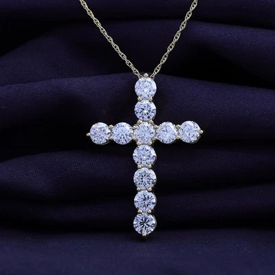 Collar para mujer con cruz de diamantes cultivados en laboratorio de 3,00 quilates TW revestido de oro amarillo de 14 k Foto 1 de 4