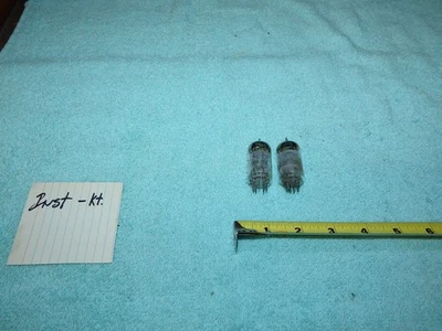 2 pares de tubos de audio Bell & Howell 7025 12AX7 ECC83 EMPAREJADOS PLACA GRIS FUERTE 1966 Foto 1 de 4