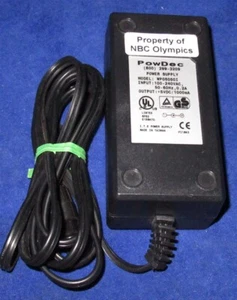 Fuente de alimentación PowDec ITE WP05050I 5VDC 1000mA 2 clavijas hembra conector de bloqueo giratorio - Imagen 1 de 3