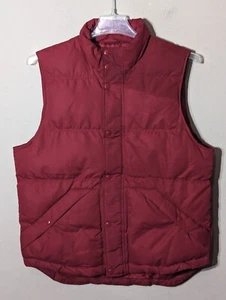 NWT MEN'S ST JOHN'S BAY PUFFER VEST BRICK RED MENS SIZE MED WARM RETAIL $42.00 - Picture 1 of 5