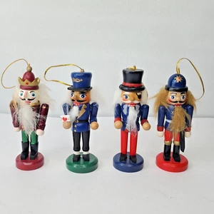Juego de 4 adornos de árbol de Navidad de 4" barba cascanueces de madera - Imagen 1 de 15